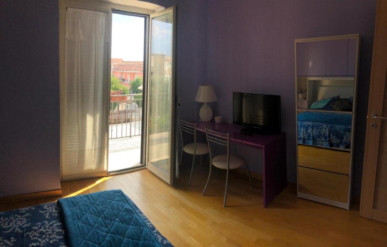 Il Giardino Della Reggia Bed & Breakfast Caserta Ngoại thất bức ảnh