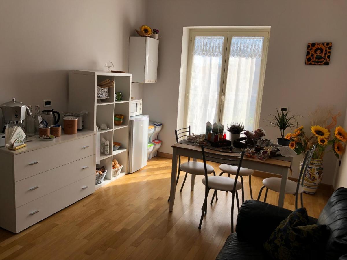 Il Giardino Della Reggia Bed & Breakfast Caserta Ngoại thất bức ảnh