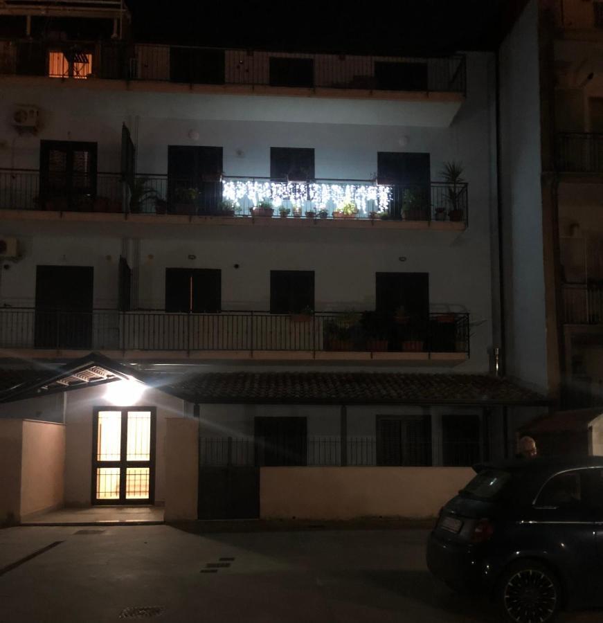 Il Giardino Della Reggia Bed & Breakfast Caserta Ngoại thất bức ảnh