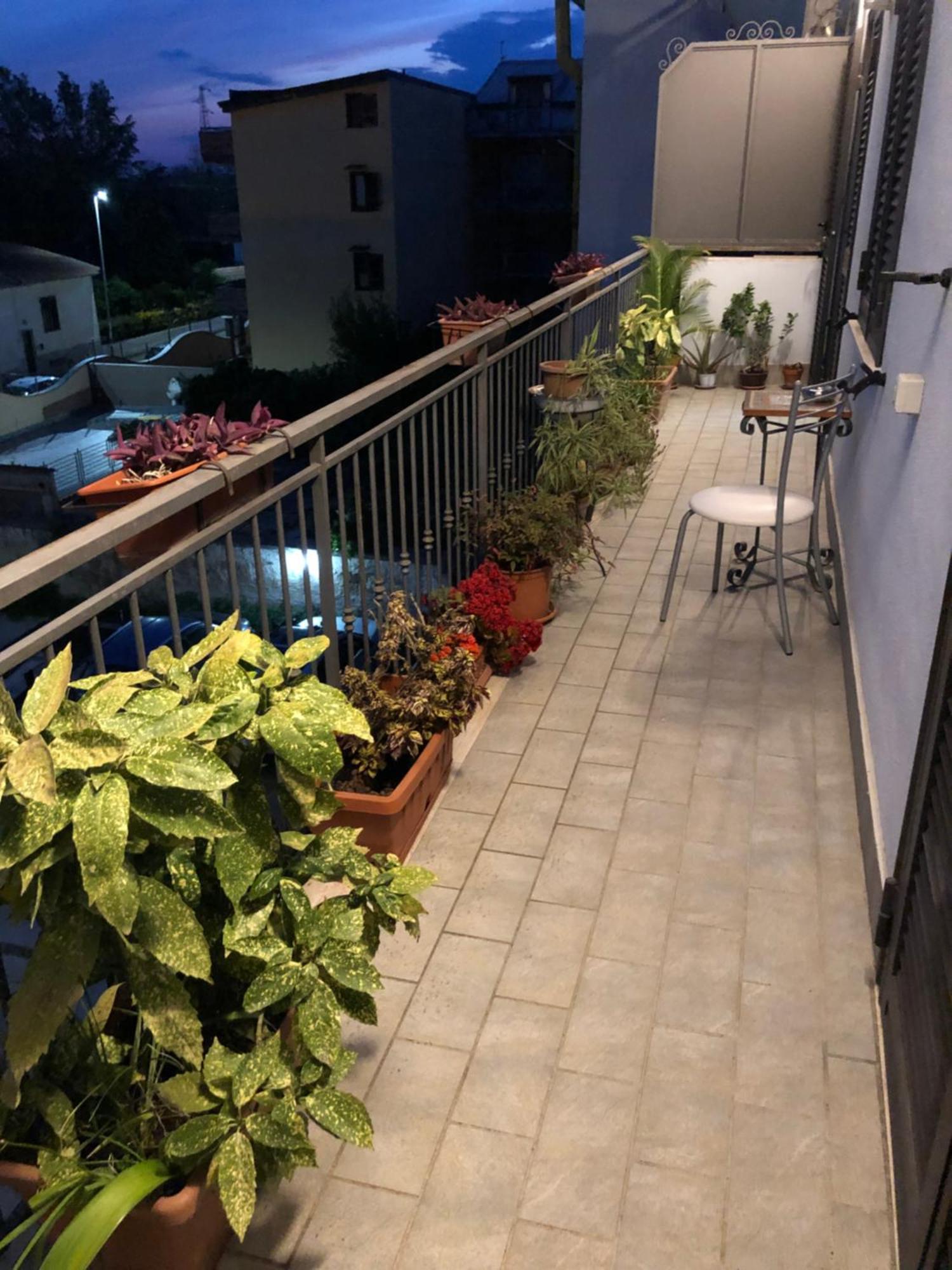 Il Giardino Della Reggia Bed & Breakfast Caserta Ngoại thất bức ảnh